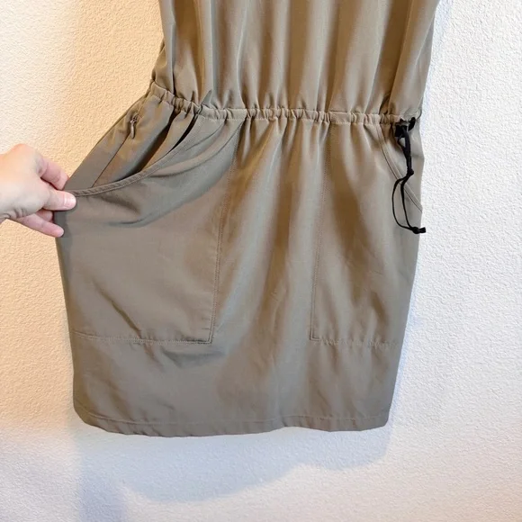 Athleisure Minimalist Utility Romper Toad&Co Eco Travel Pocket Dress Small A52 - Picture 3 of 9